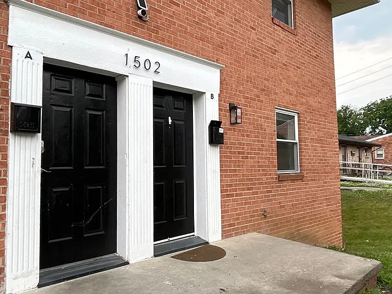 1502 Gilmer Ave NW — Photo 1
