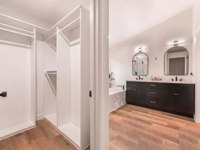 1131 Dincara Rd — Photo 18