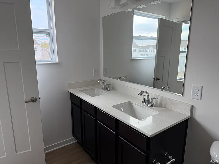 111 Sitka Willow Dr — Photo 6