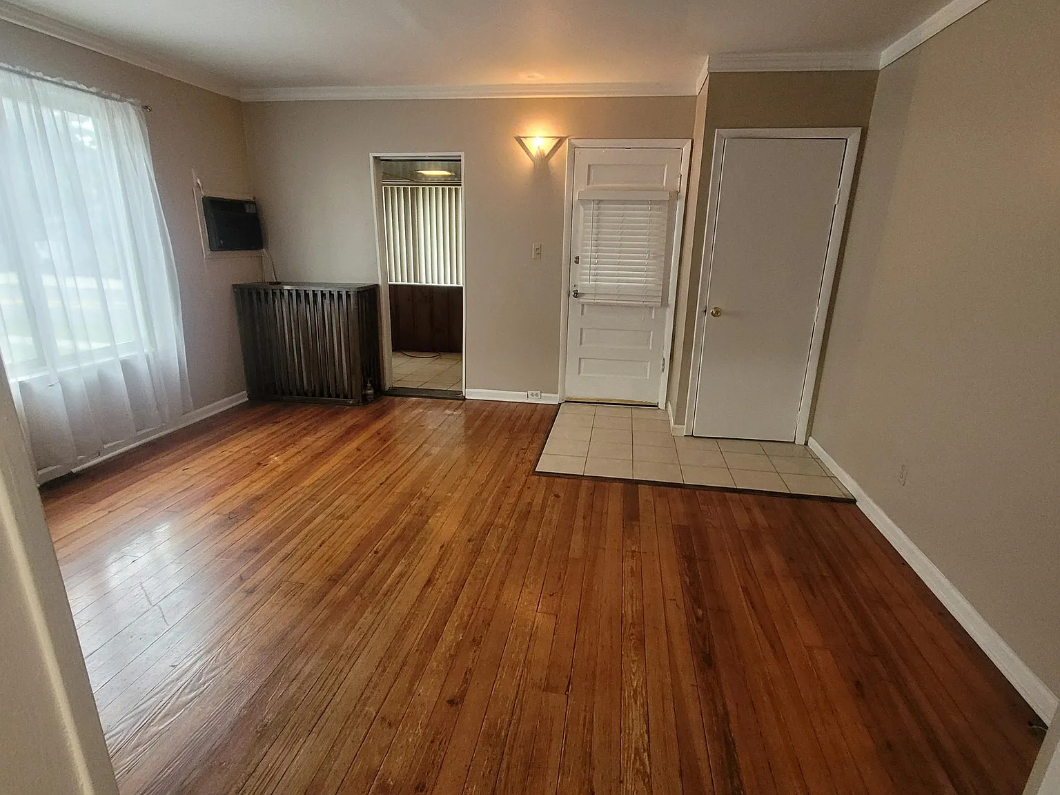 2 bed, 950 sqft, $1,325 — Photo 2