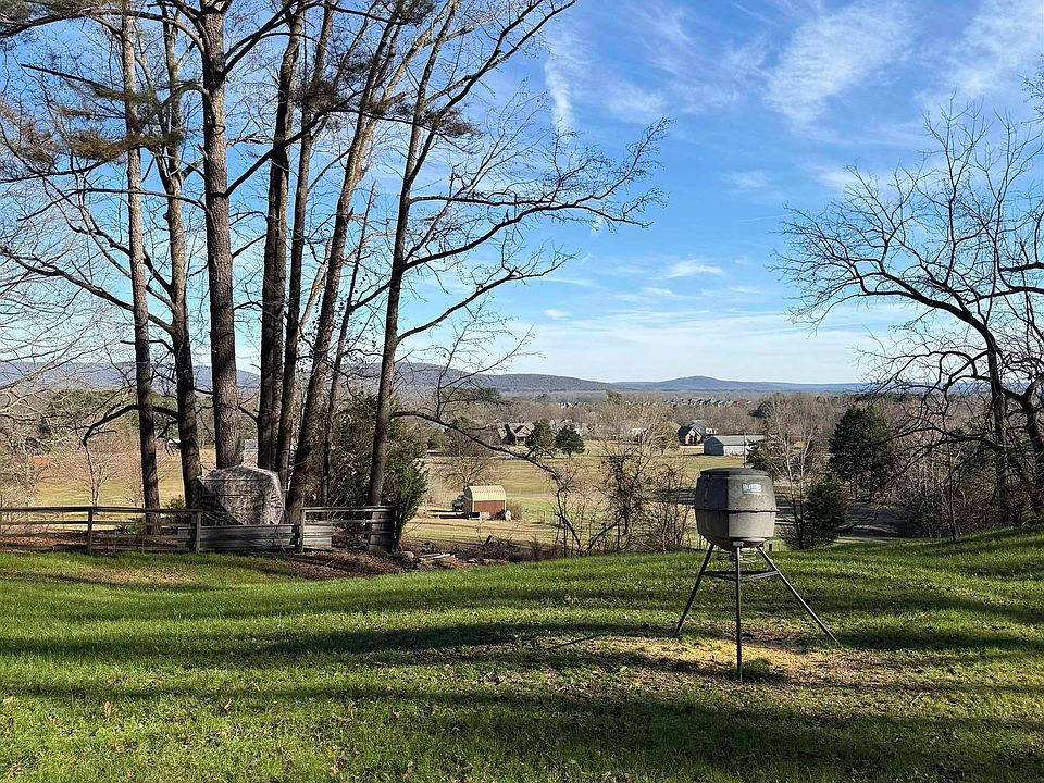 1st image of 226 Walter Bird Dr