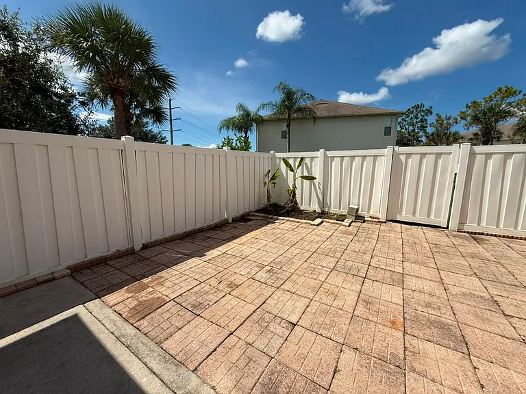 3629 Pine Oak Cir #101 — Photo 10