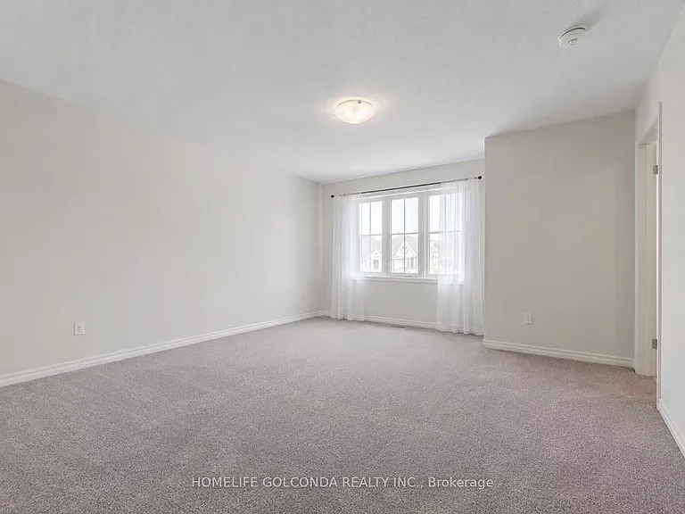 74 Renaissance Dr — Photo 7