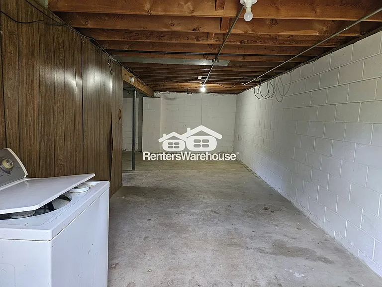3310 SE 5th St — Photo 9