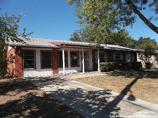 2nd image of 5203 VILLAGE GLEN DR