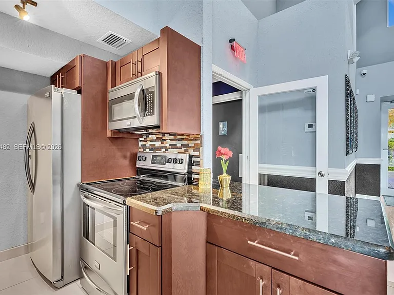 3417 NW 44th St #101 — Photo 33