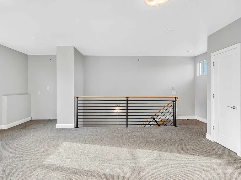 1015 N 21st St — Photo 25