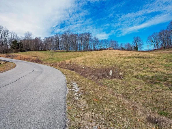 Northwoods Trl, Abingdon, VA 24210