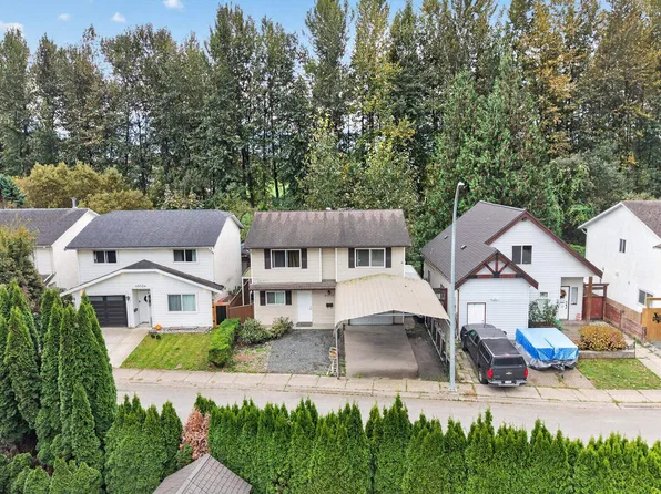 45320 Creekside Dr, Chilliwack, BC V2P 7K6