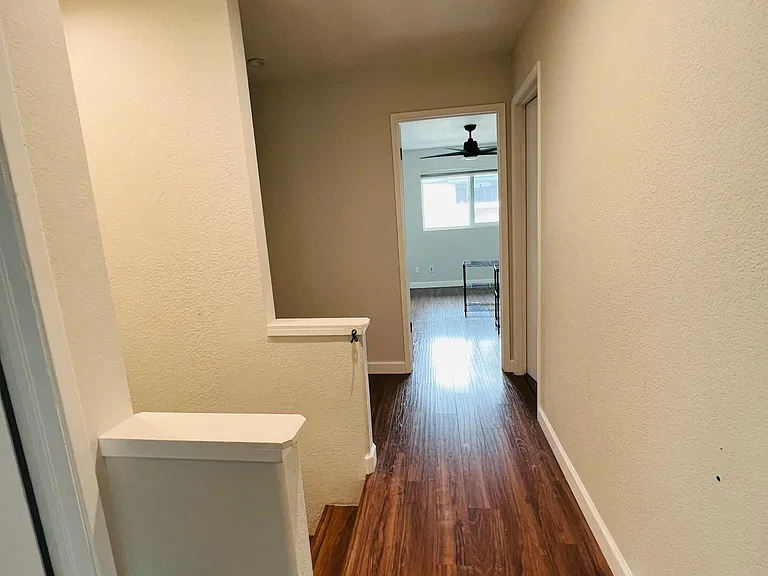 2425 La Brea Ct #2425 — Photo 14