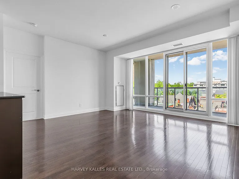 1 Bedford Rd #421 — Photo 1