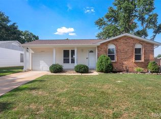 1223 Kings Trail Ln, Fenton, MO