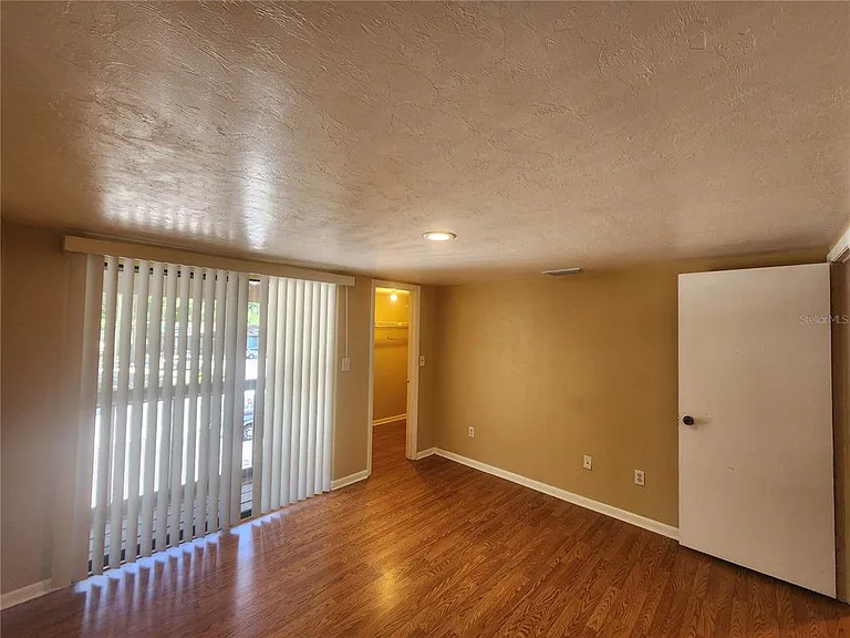 702 SW 70th Ter #B — Photo 29