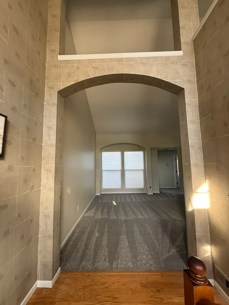 3 bed, 2.5 bath, 1621 sqft, $2,490 — Photo 3