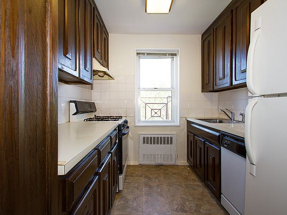 4th image of 1 Balint Dr APT 867