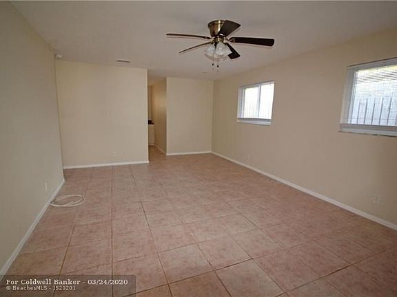 3rd image of 4440 Bougainvilla Dr APT 4