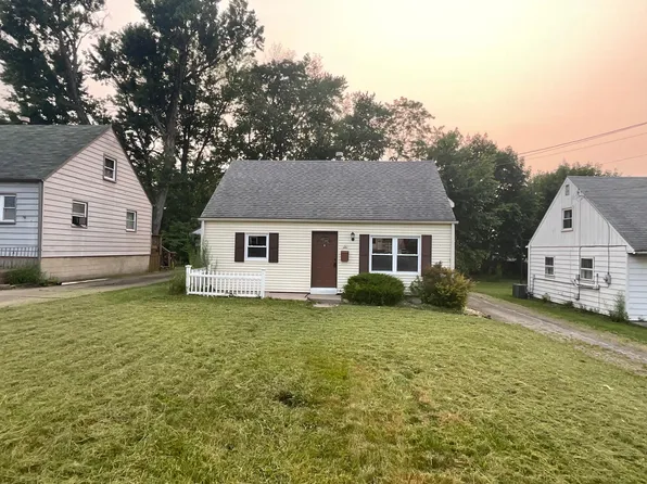 28 N Edgehill Ave, Youngstown, OH 44515