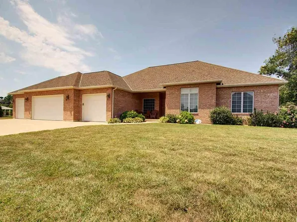 818 S 43rd St, Quincy, IL 62305