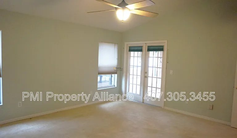 1521 Parkglen Cir — Photo 15