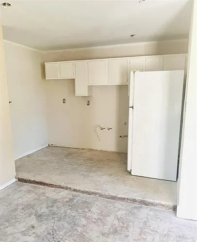 102 S Holland Ave — Photo 13