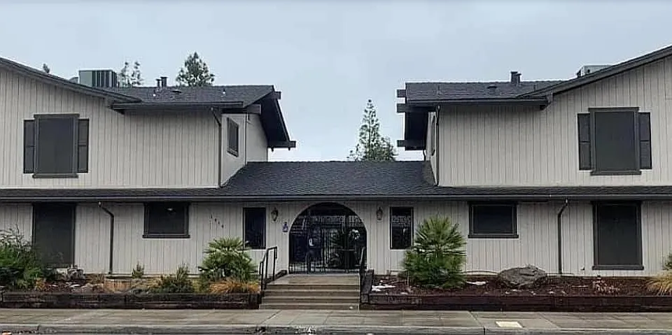 1414 W Swift Ave #207