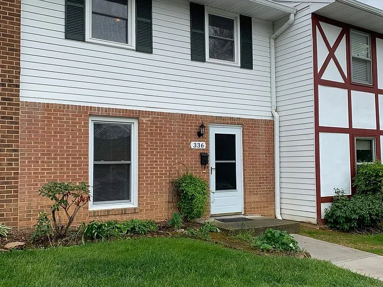 336 Loudon Rd — Photo 18