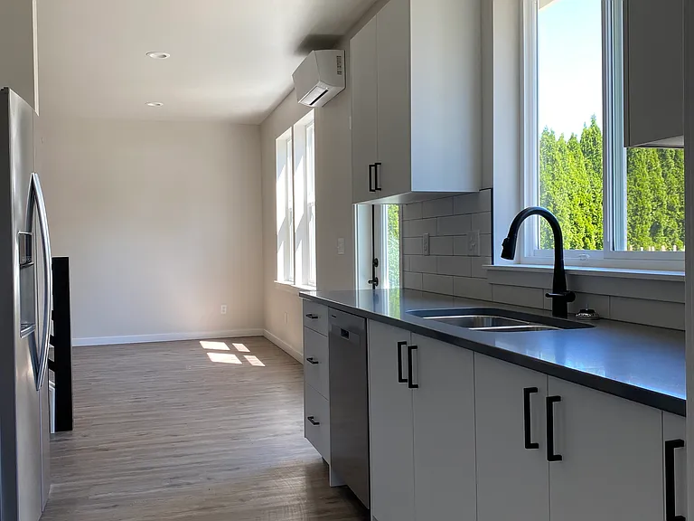 2058 Aaron Dr — Photo 52