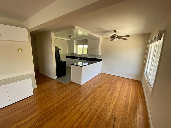 4th image of 2521 Beverly Ave