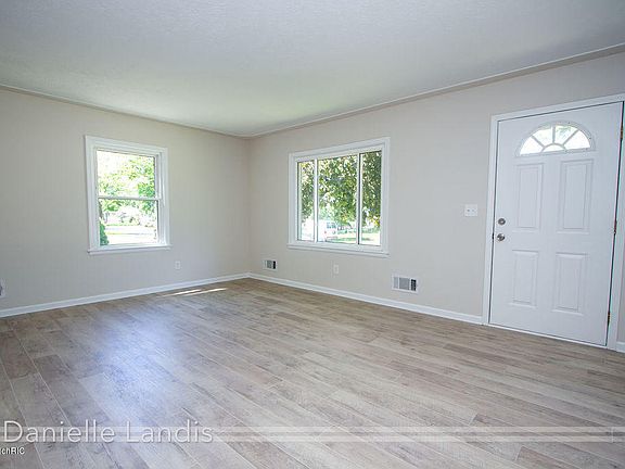 3rd image of 4686 Blaine Ave SE