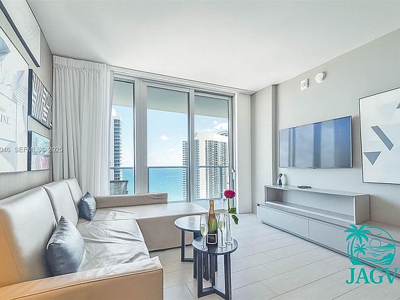 4th image of 4010 S Ocean Dr #R3005