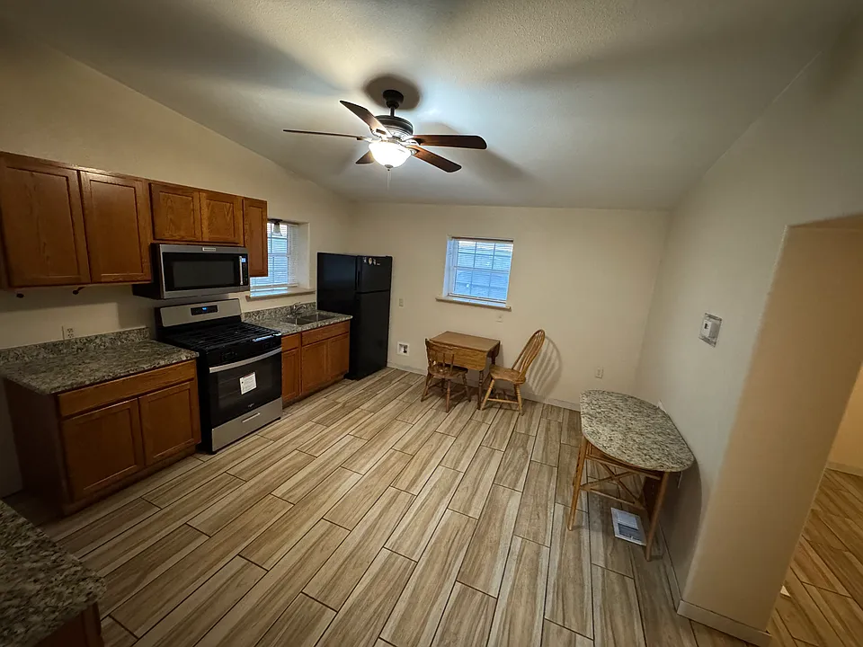 120 Rolling Hills Dr #1