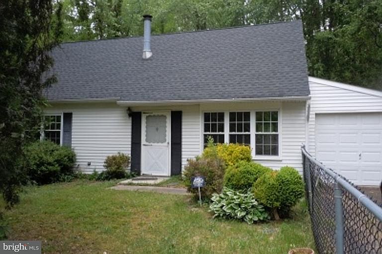 1st image of 101 E Lakeshore Dr