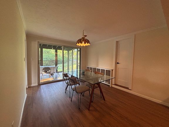 5th image of 2 Crugers Ave #1A