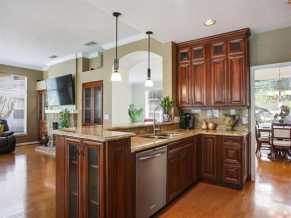 5th image of 17839 Green Willow Dr
