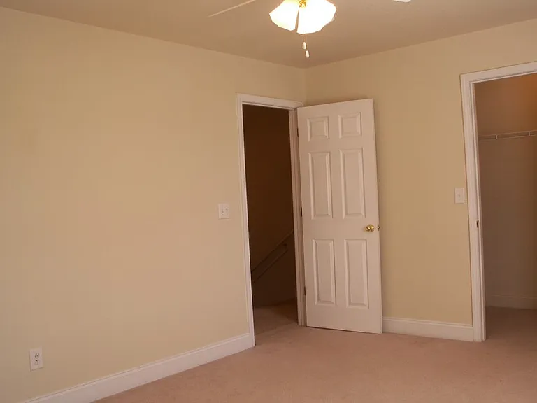 120 Cardinal Ct #C — Photo 5