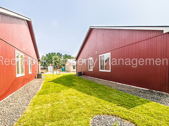 2nd image of 309 Marigold Ln
