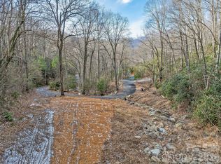 119 Wildflower Cove Dr, Swannanoa, NC 28778