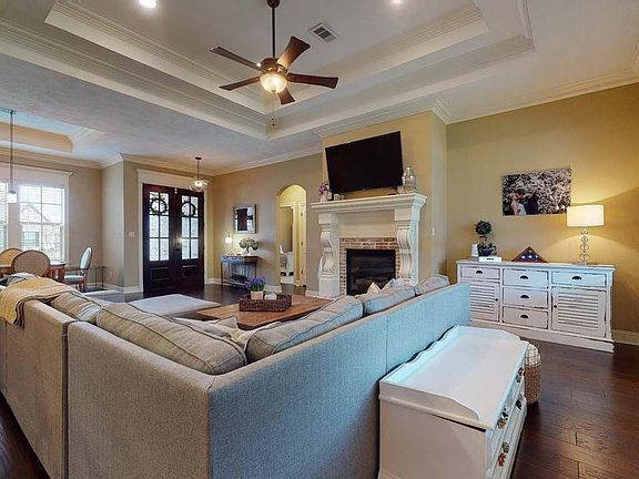 3rd image of 3585 Mystic Ln