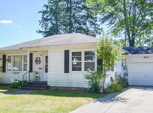 69 W Liberty St, Quincy, MI 49082