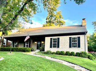 458 Windsor Spring Dr, Saint Louis, MO