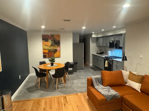 111 W 78th St, New York, NY 10024