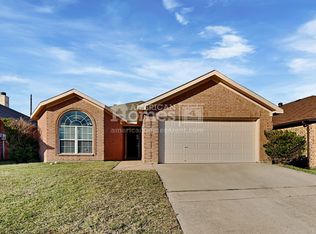 12100 Rolling Ridge Dr, Burleson, TX 76028