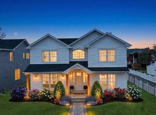 89 west Avenue, Hicksville, NY