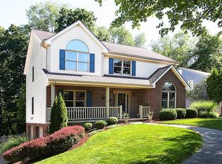 183 Village Dr, Cranberry Township, PA 16066