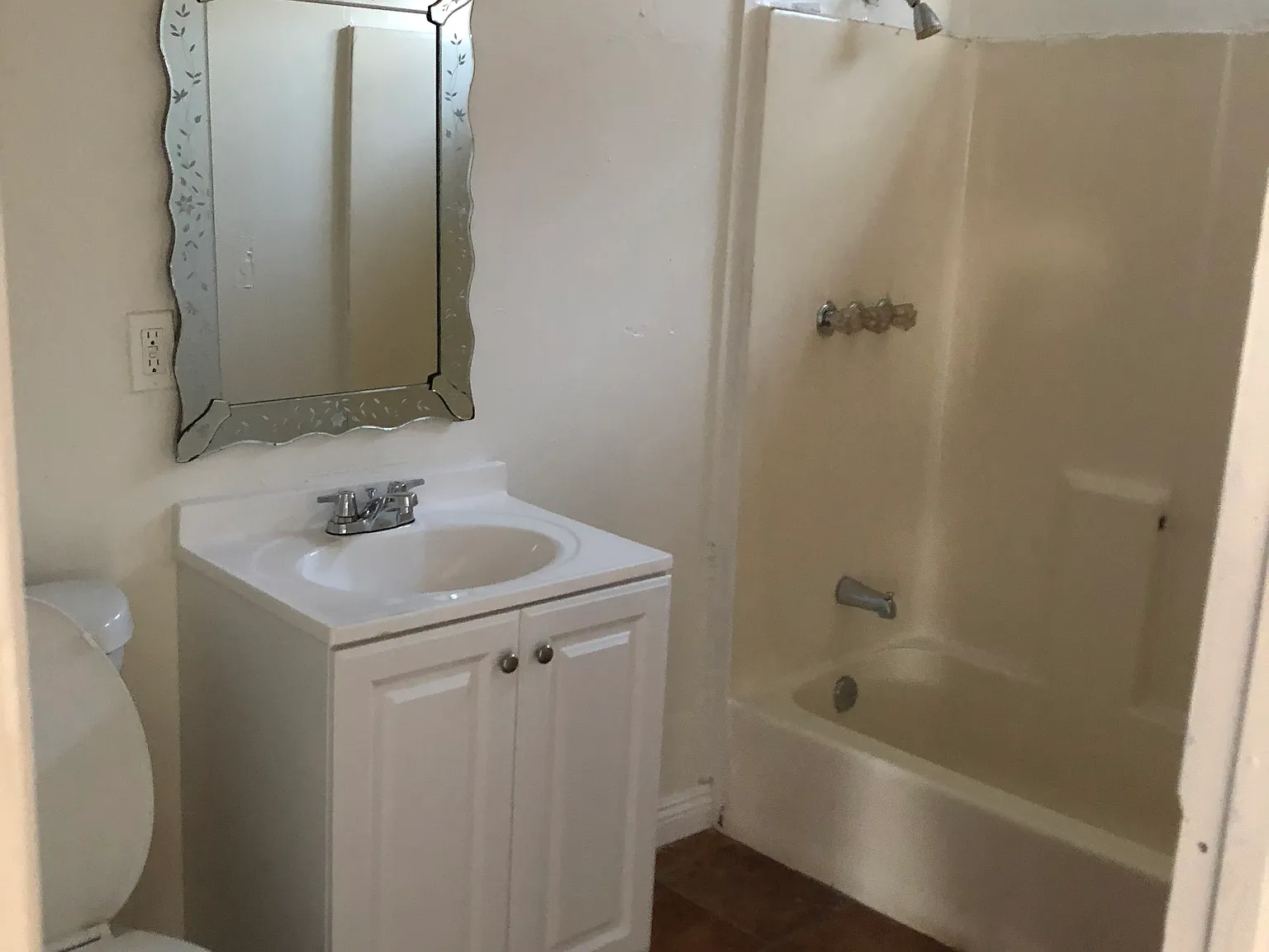 2 bed, 595 sqft, $2,600 — Photo 3