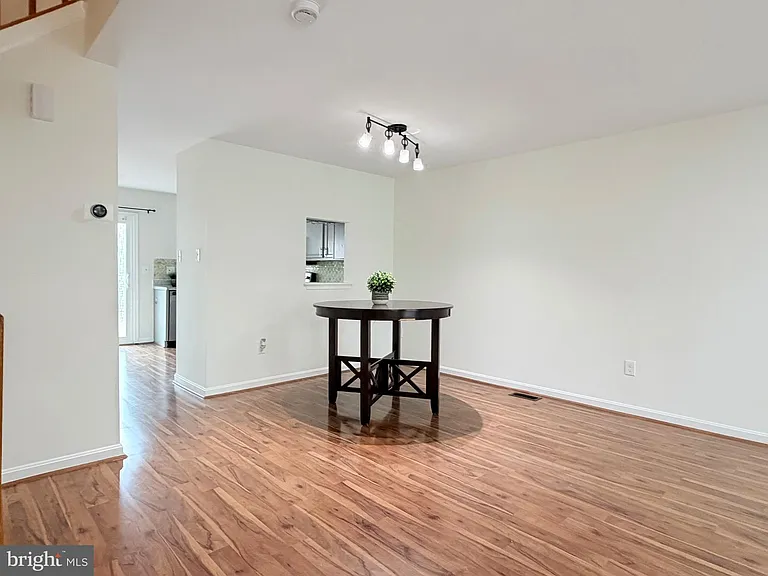 9609 Clocktower Ln — Photo 5