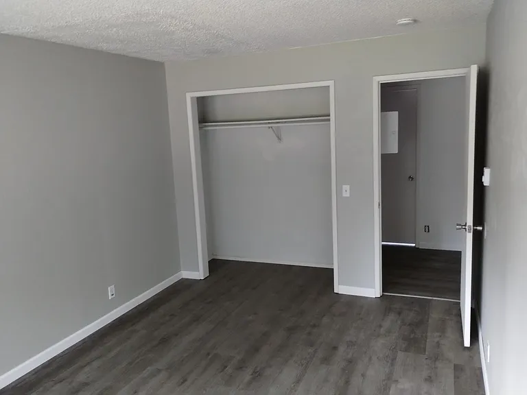 1451 W Hurley Waldrip Rd #2 — Photo 5