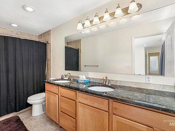 4th image of 2313 Conant Dr