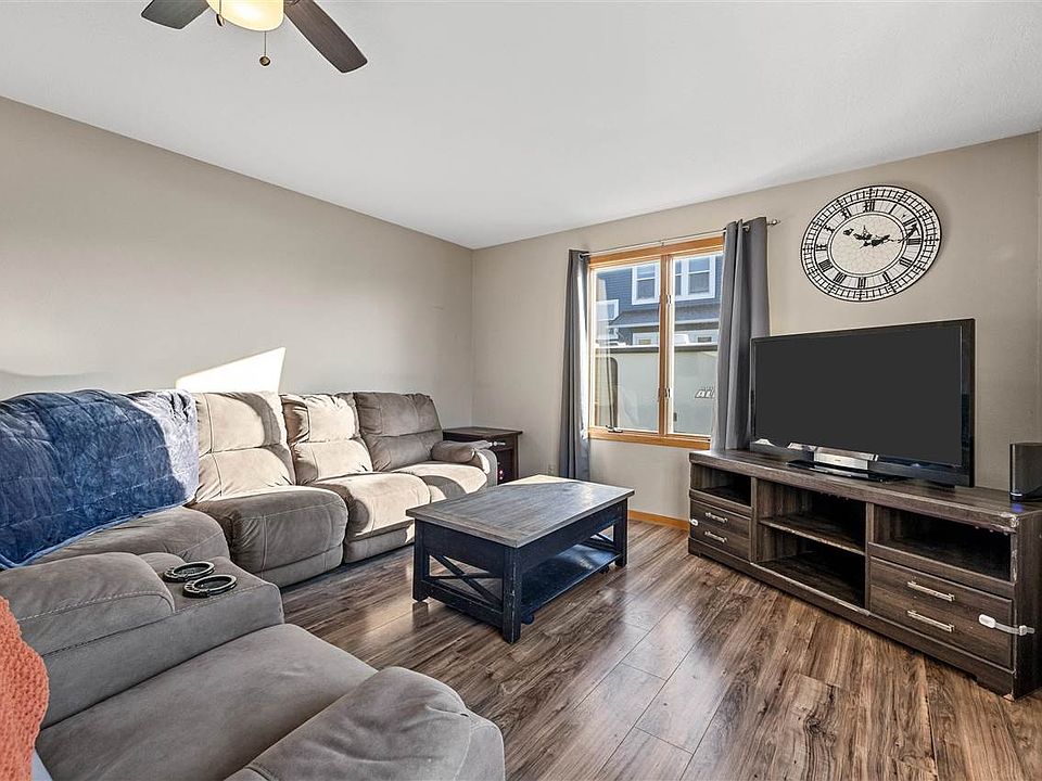 404 2nd St E, Newhall, IA 52315 Zillow