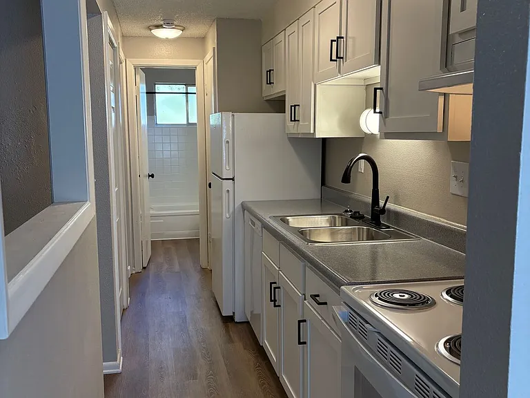 Garden Center Apt. 62, 64 & 70 — Photo 35